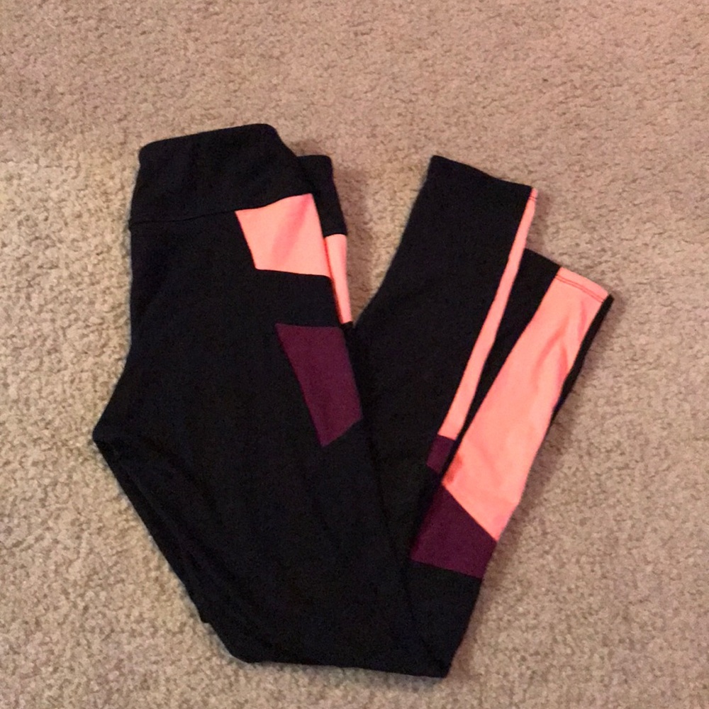 “Perfect legging” workout pants